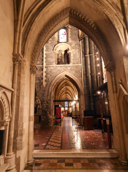 Arches and receding ceiling ribs at Christ Church Cathedral