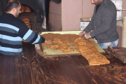 Simit preparation (simit is ubiquitous sesame bread for 1 tl)