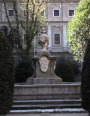 Fountain in the courtyard of Reina Sofía. The building and grounds were once a hospital.