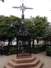 Plaza in Bario Santa Cruz