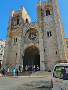 Lisbon Se (cathedral) at noon